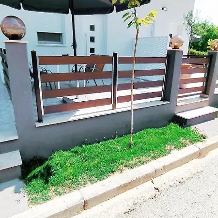 Filippou Luxury *