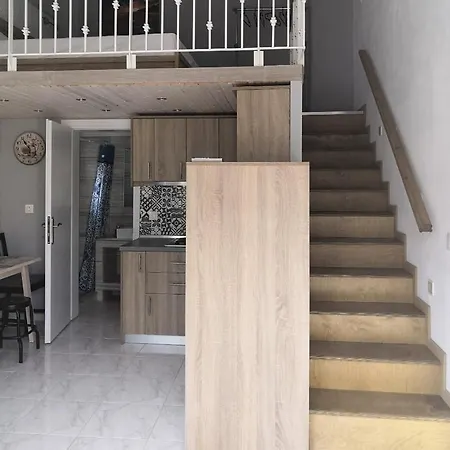 Filippou Luxury Apartment Flogita
