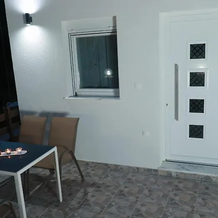 Filippou Luxury * Flogita